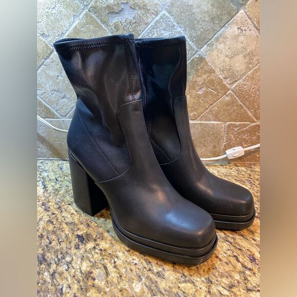 New Steve‎ Madden chunky boots - Picture 1 of 6